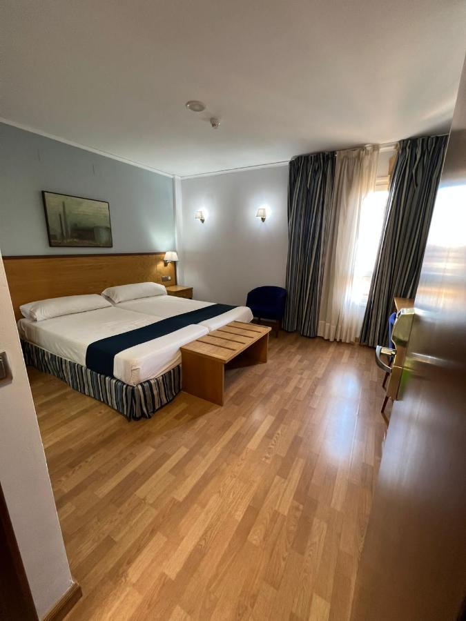 Hotel Cervantes Linares (Jaen) Extérieur photo